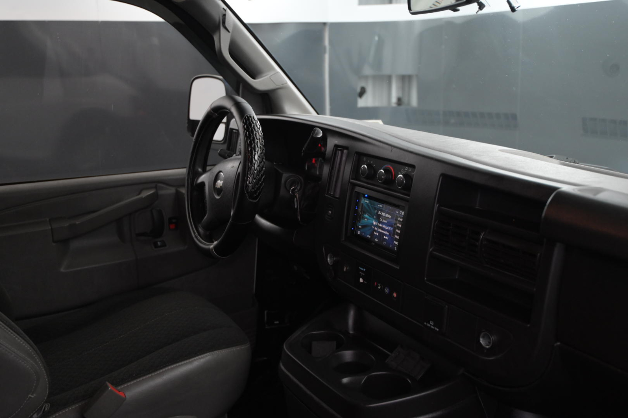 Chevrolet Express Cargo Van RWD 2500 135" 2020