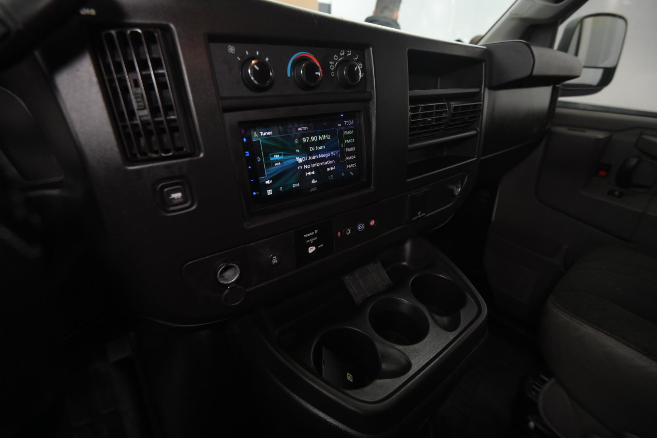 Chevrolet Express Cargo Van RWD 2500 135" 2020