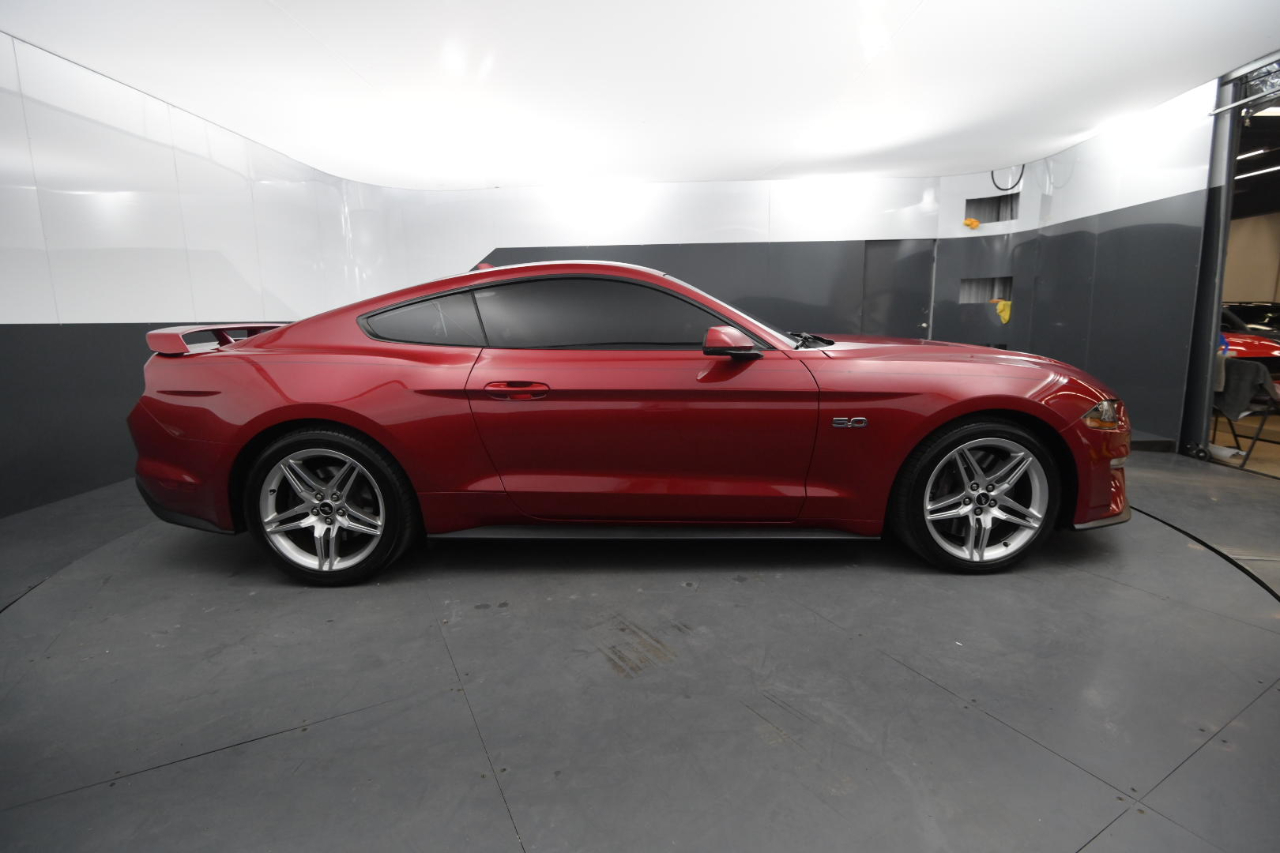 Ford Mustang GT Fastback 2020