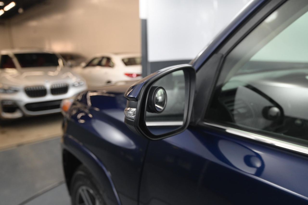 Toyota 4Runner Limited 4WD (Natl) 2019