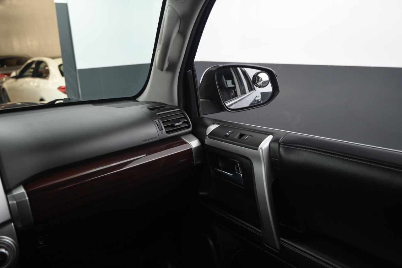 Toyota 4Runner Limited 4WD (Natl) 2019