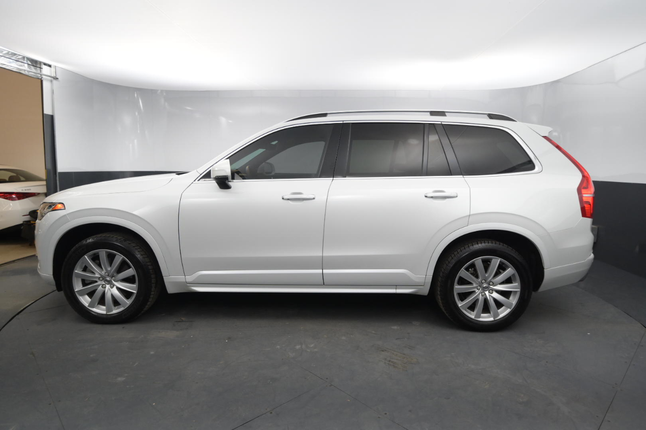 Volvo XC90 T5 AWD 5-Passenger Momentum 2017