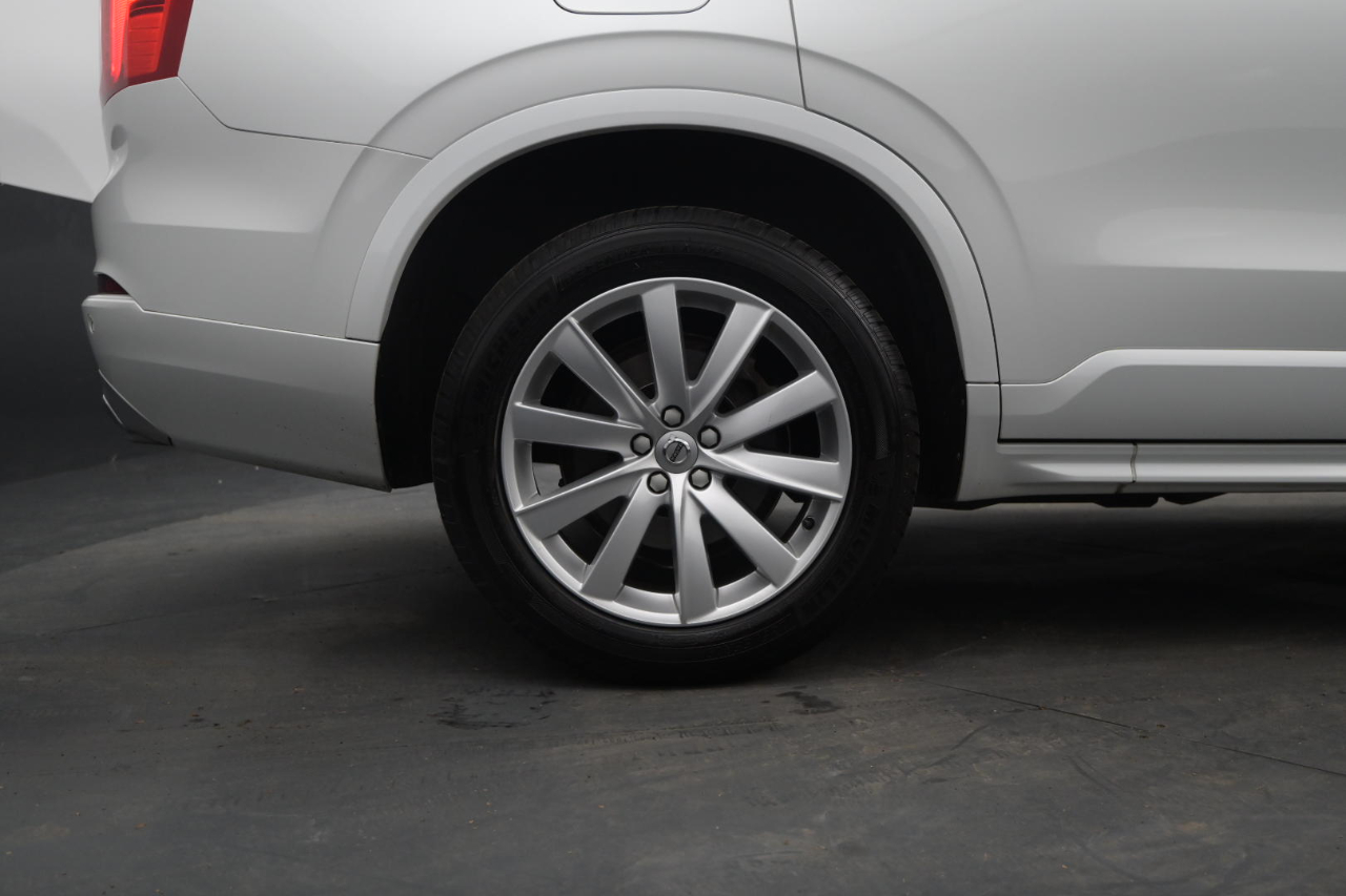 Volvo XC90 T5 AWD 5-Passenger Momentum 2017