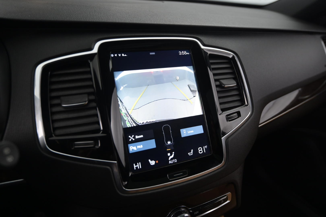 Volvo XC90 T5 AWD 5-Passenger Momentum 2017