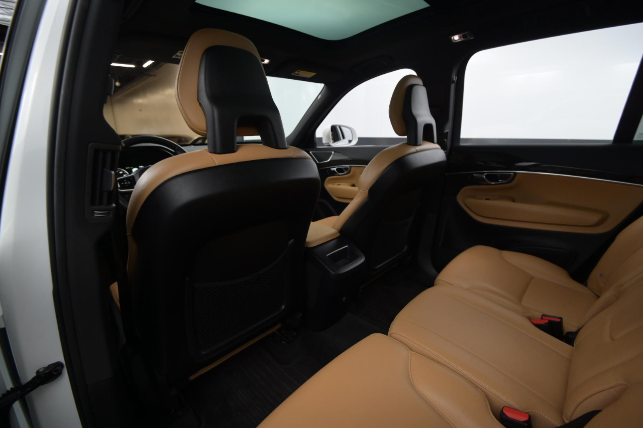 Volvo XC90 T5 AWD 5-Passenger Momentum 2017