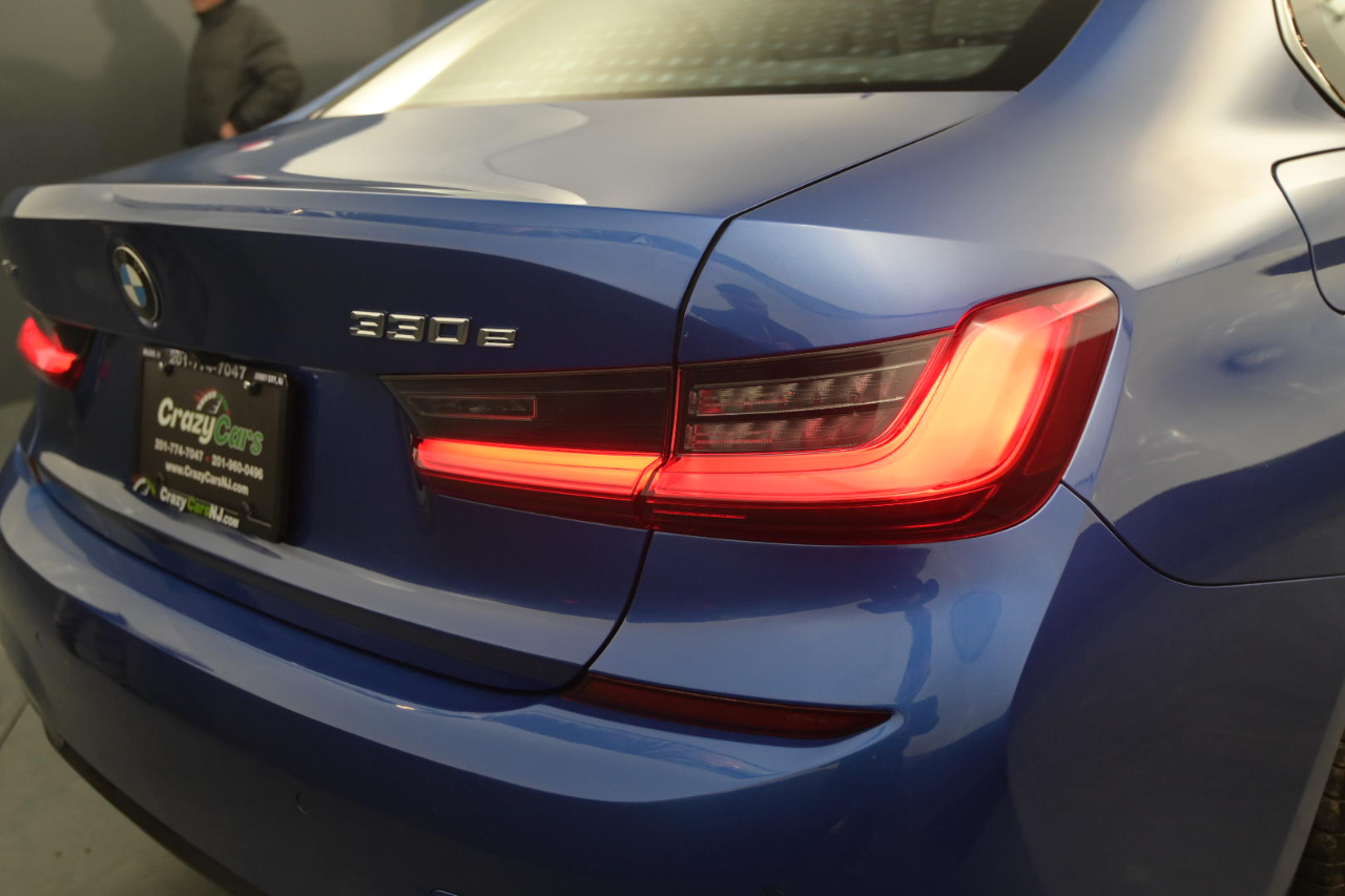 BMW 3 Series 330e xDrive Plug-In Hybrid 2021