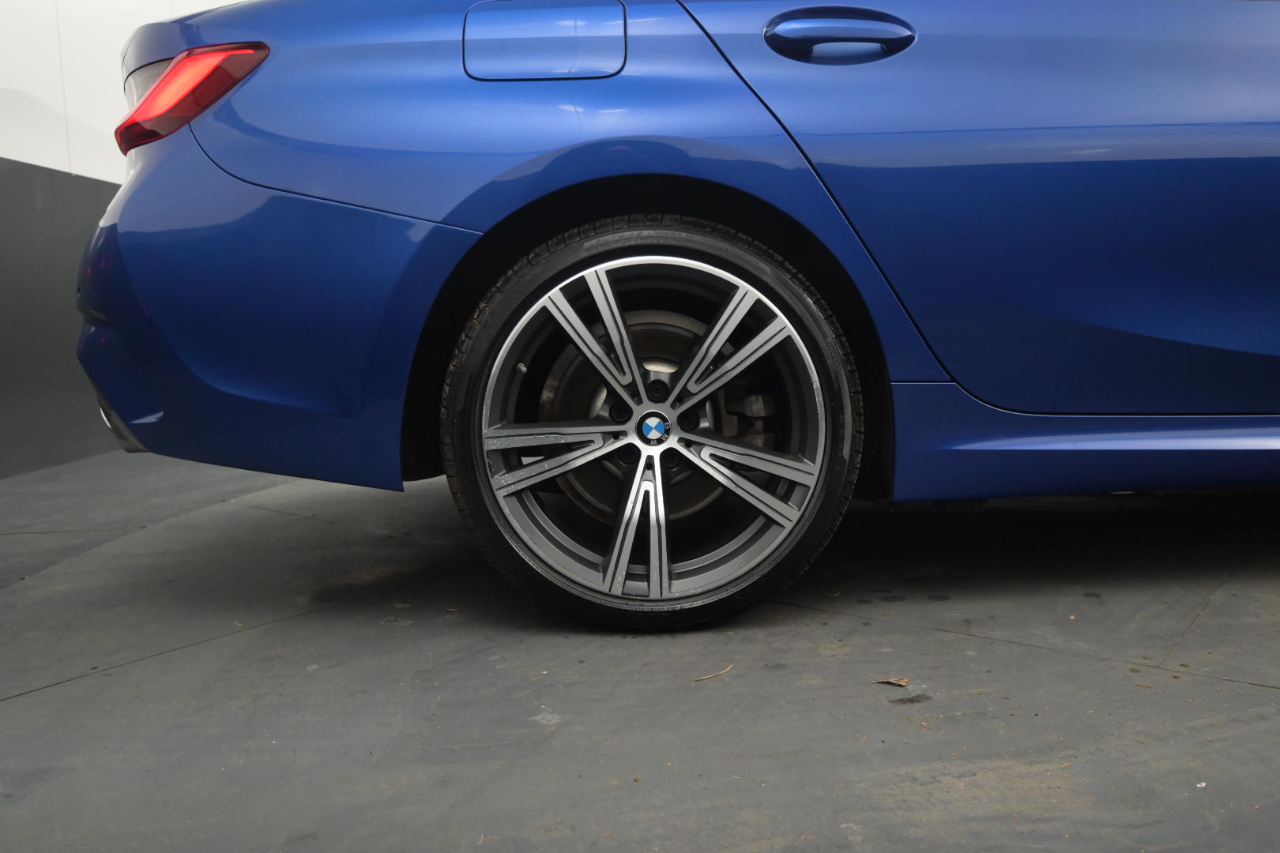 BMW 3 Series 330e xDrive Plug-In Hybrid 2021