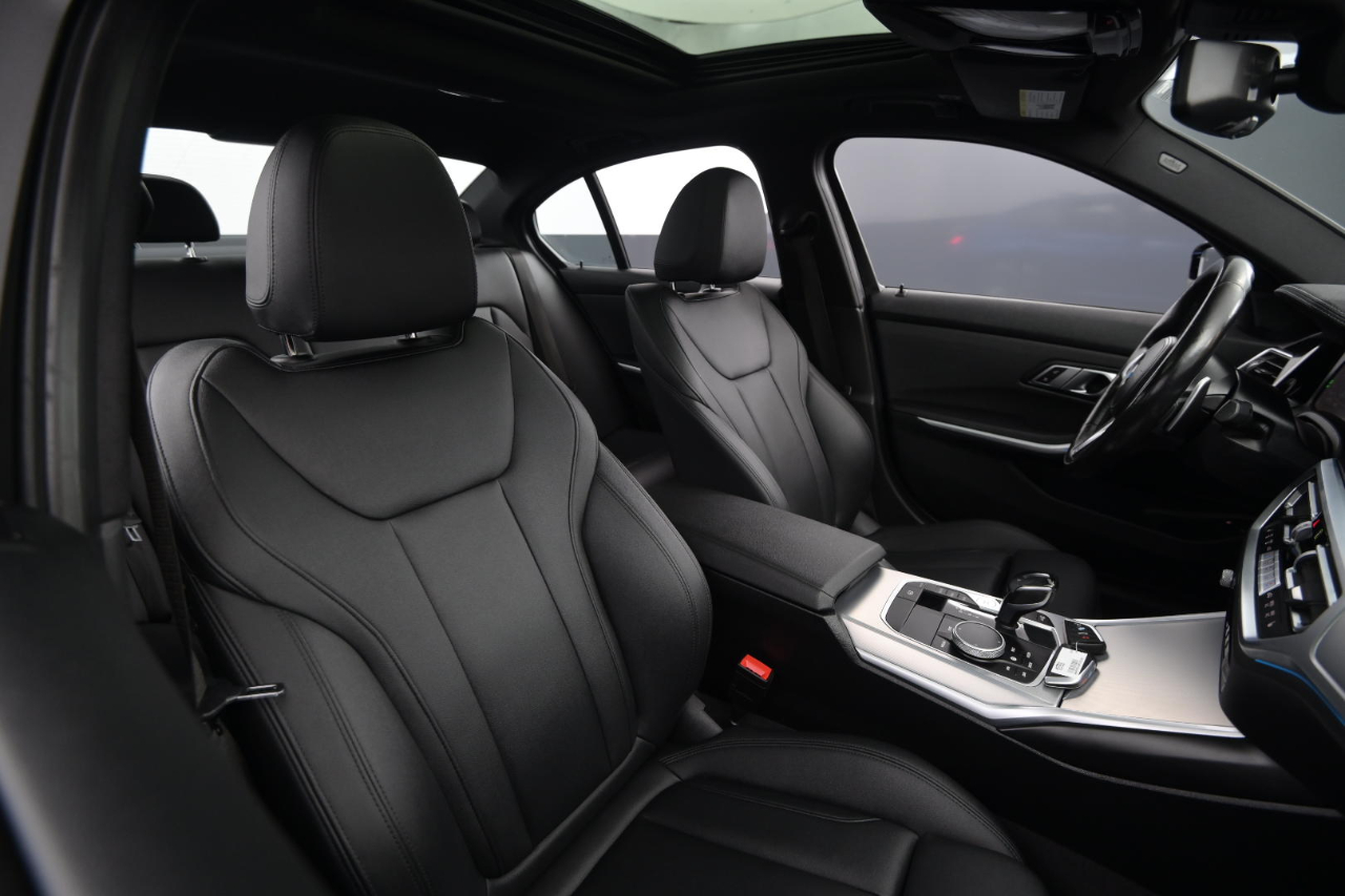 BMW 3 Series 330e xDrive Plug-In Hybrid 2021