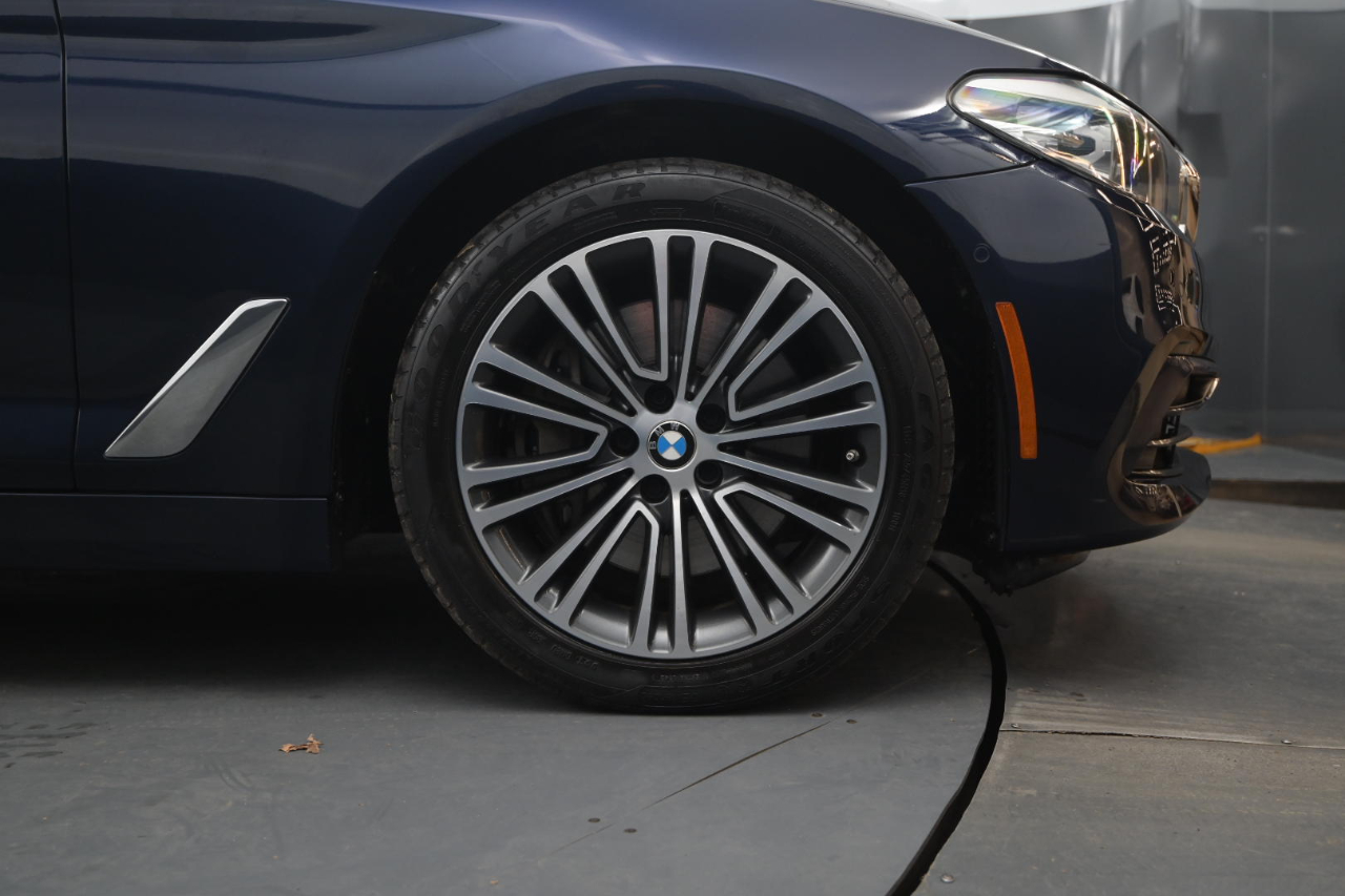 BMW 5 Series 540i xDrive Sedan 2020