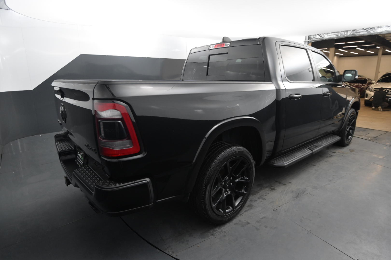 RAM 1500 Laramie 4x4 Crew Cab 5'7" Box 2021