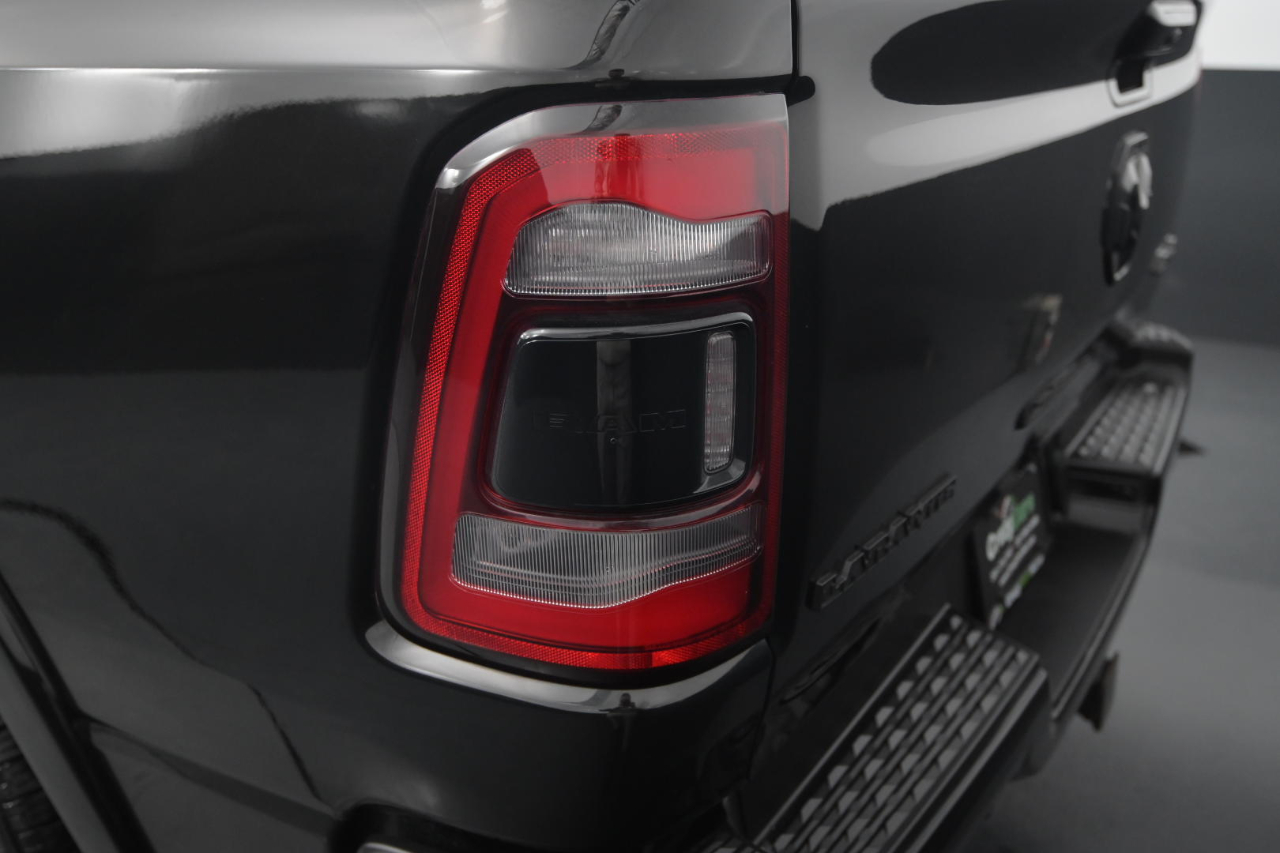 RAM 1500 Laramie 4x4 Crew Cab 5'7" Box 2021