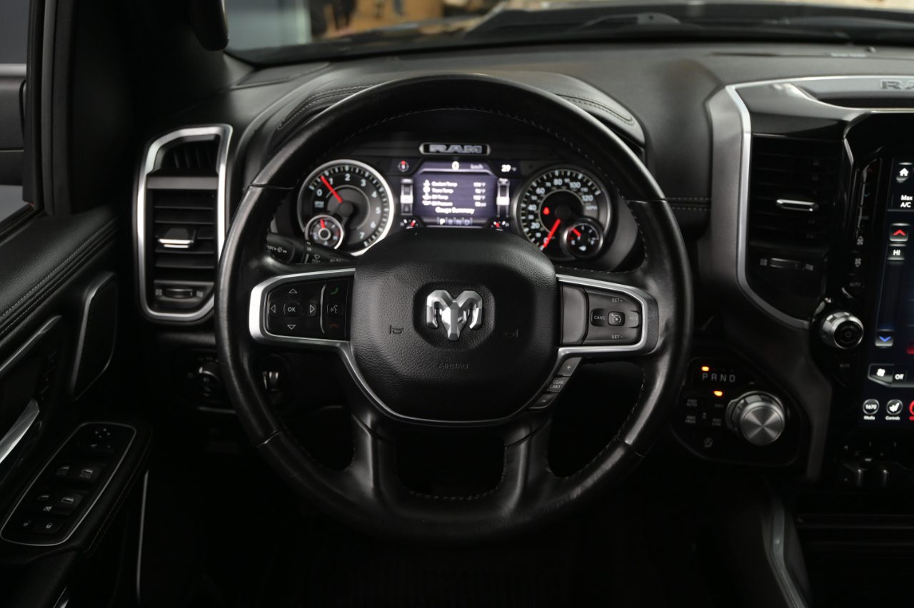 RAM 1500 Laramie 4x4 Crew Cab 5'7" Box 2021