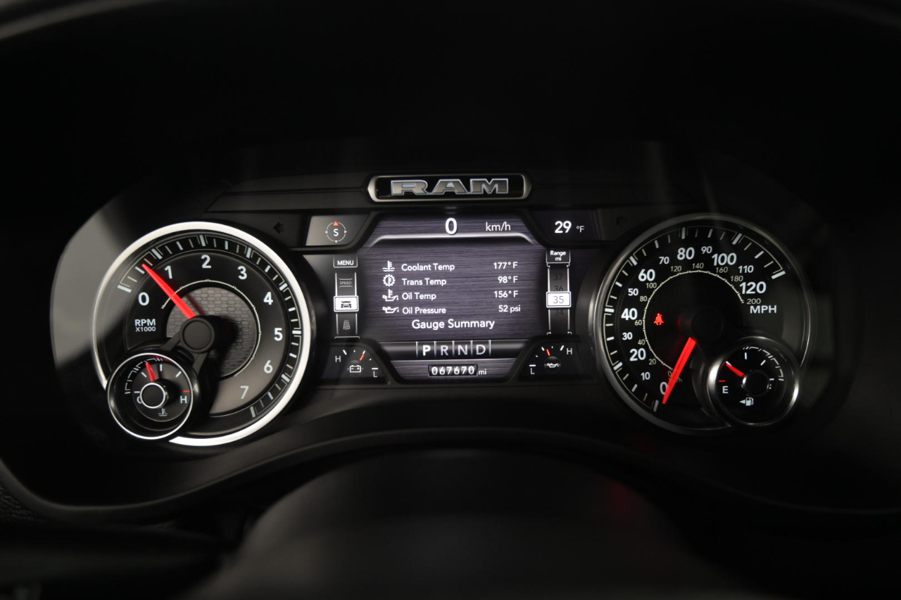 RAM 1500 Laramie 4x4 Crew Cab 5'7" Box 2021