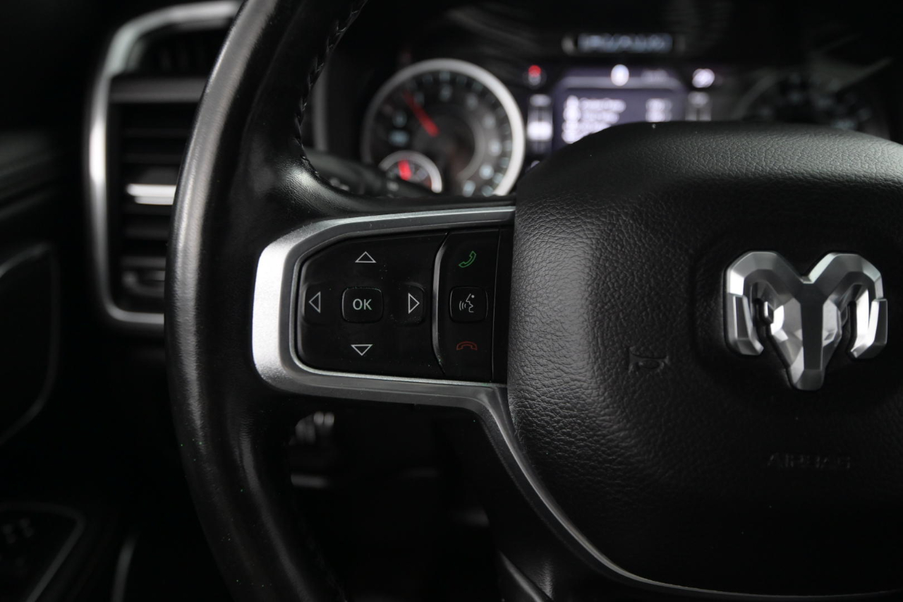 RAM 1500 Laramie 4x4 Crew Cab 5'7" Box 2021