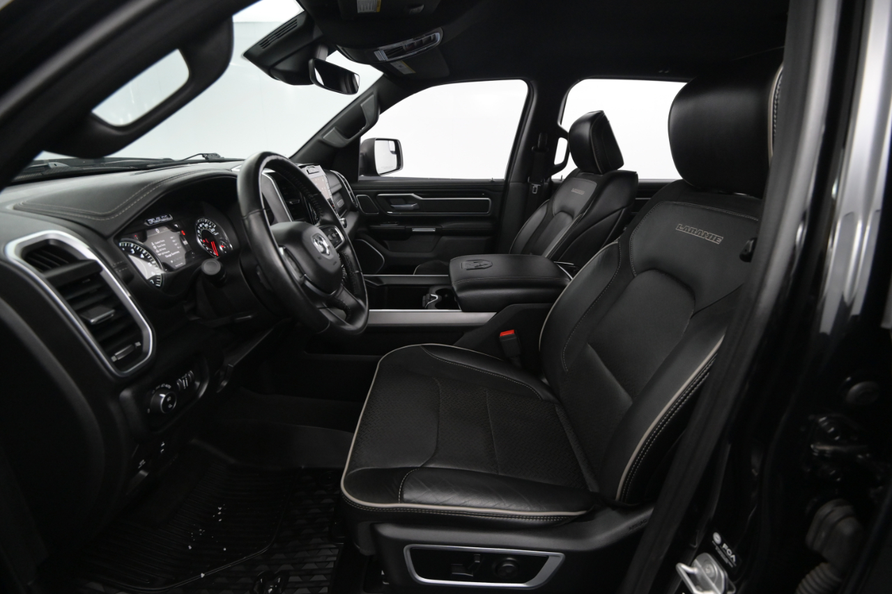 RAM 1500 Laramie 4x4 Crew Cab 5'7" Box 2021