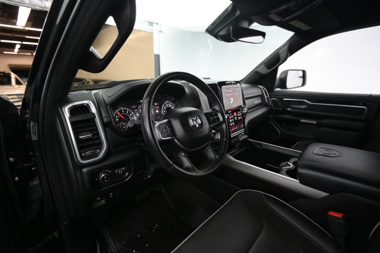 RAM 1500 Laramie 4x4 Crew Cab 5'7" Box 2021