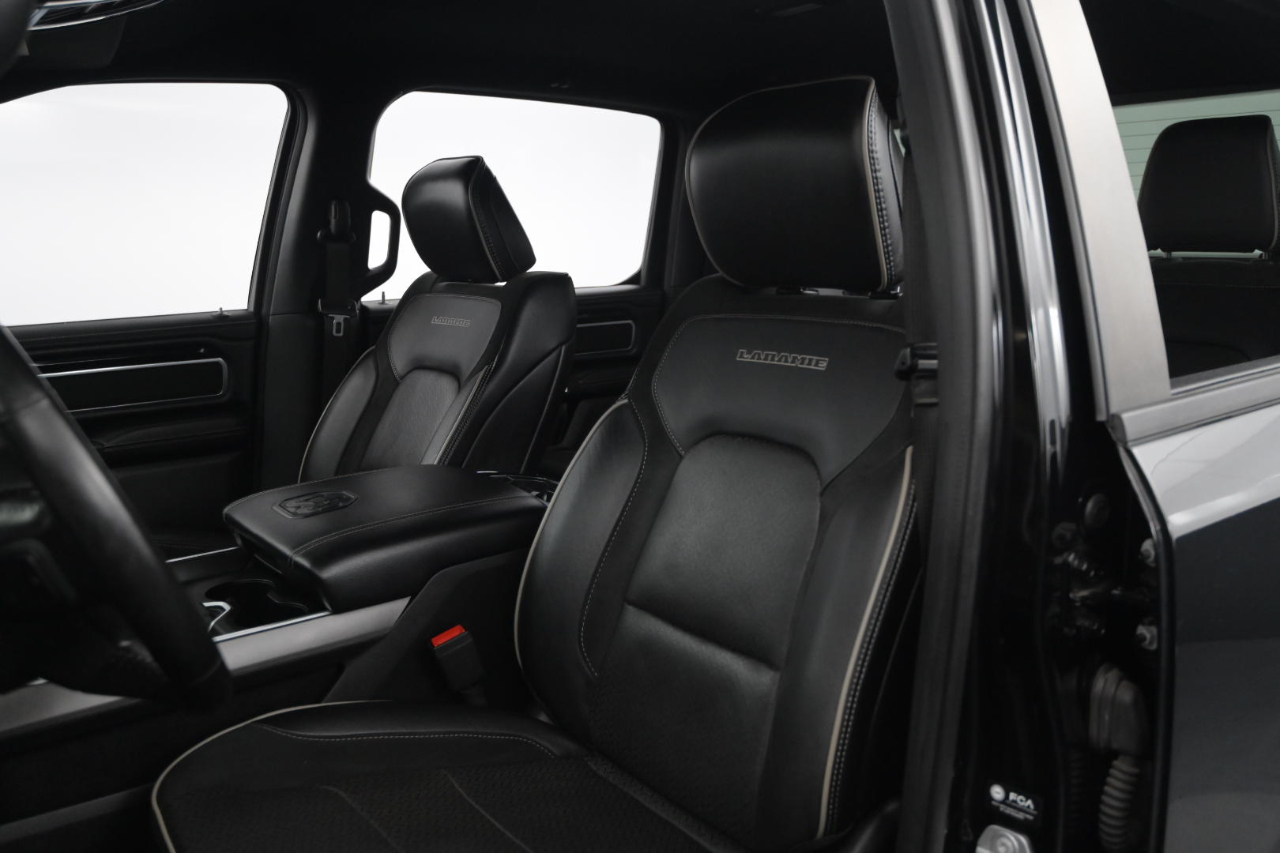 RAM 1500 Laramie 4x4 Crew Cab 5'7" Box 2021