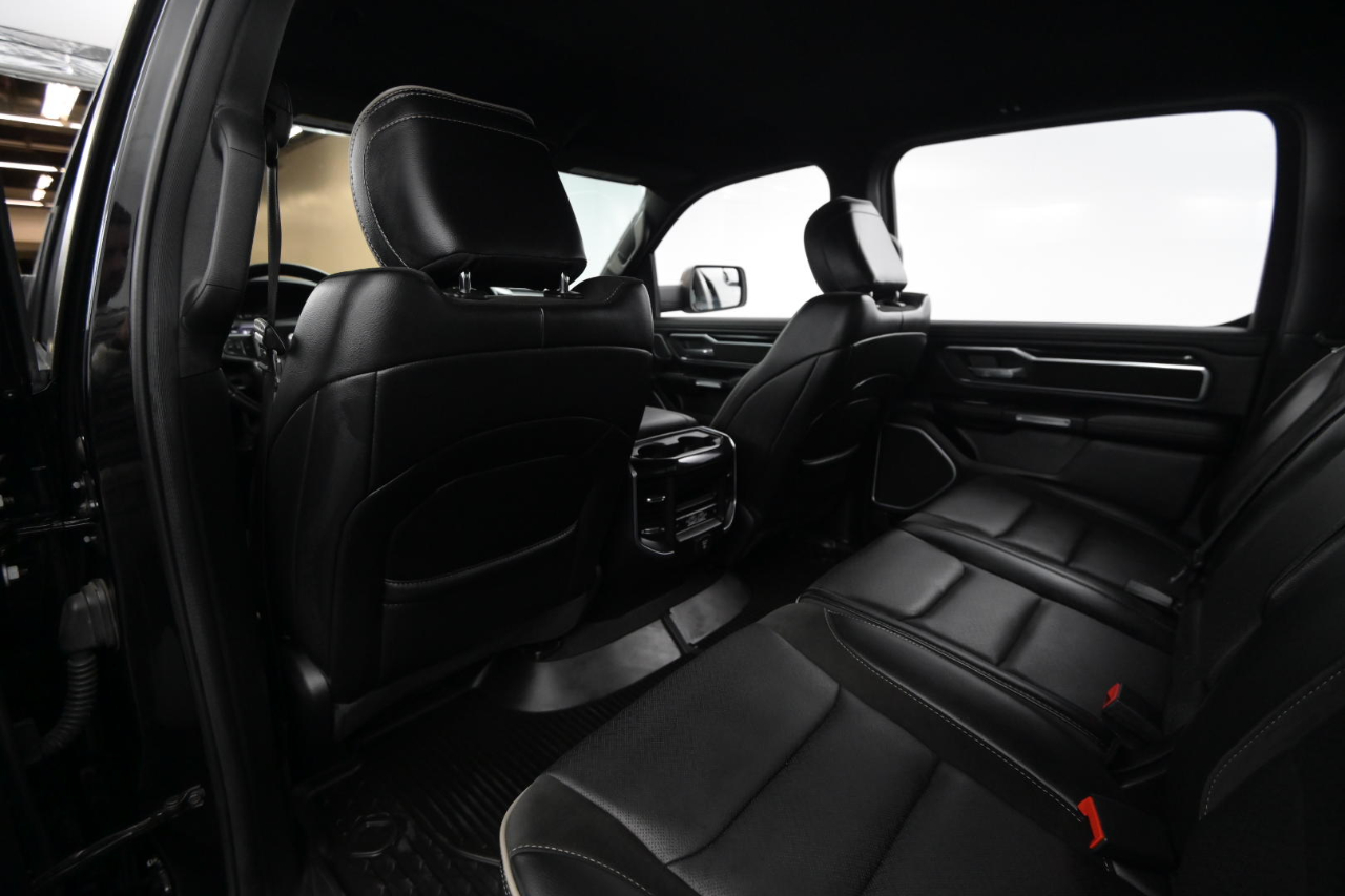 RAM 1500 Laramie 4x4 Crew Cab 5'7" Box 2021