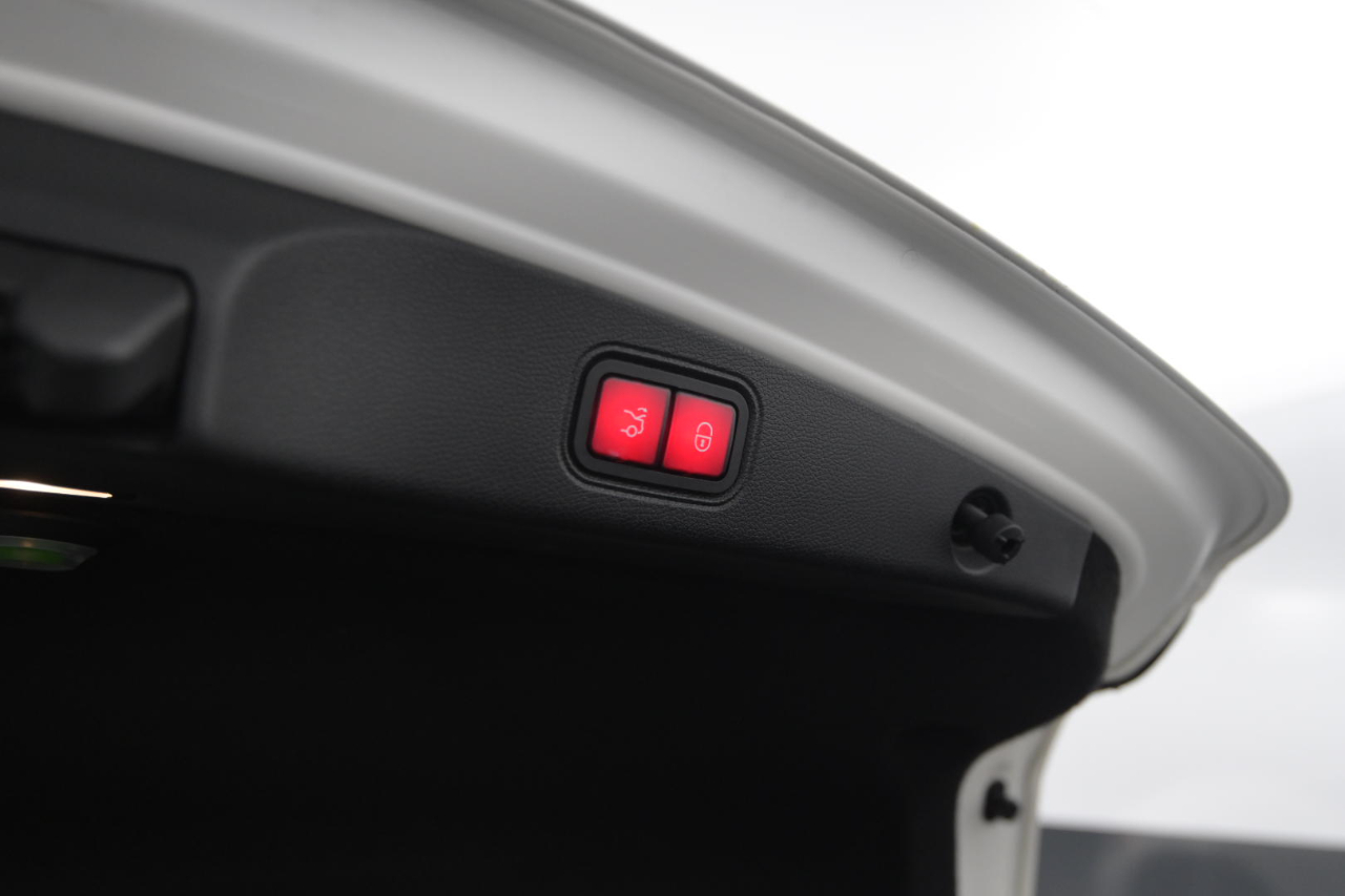 Mercedes-Benz E-Class  2018