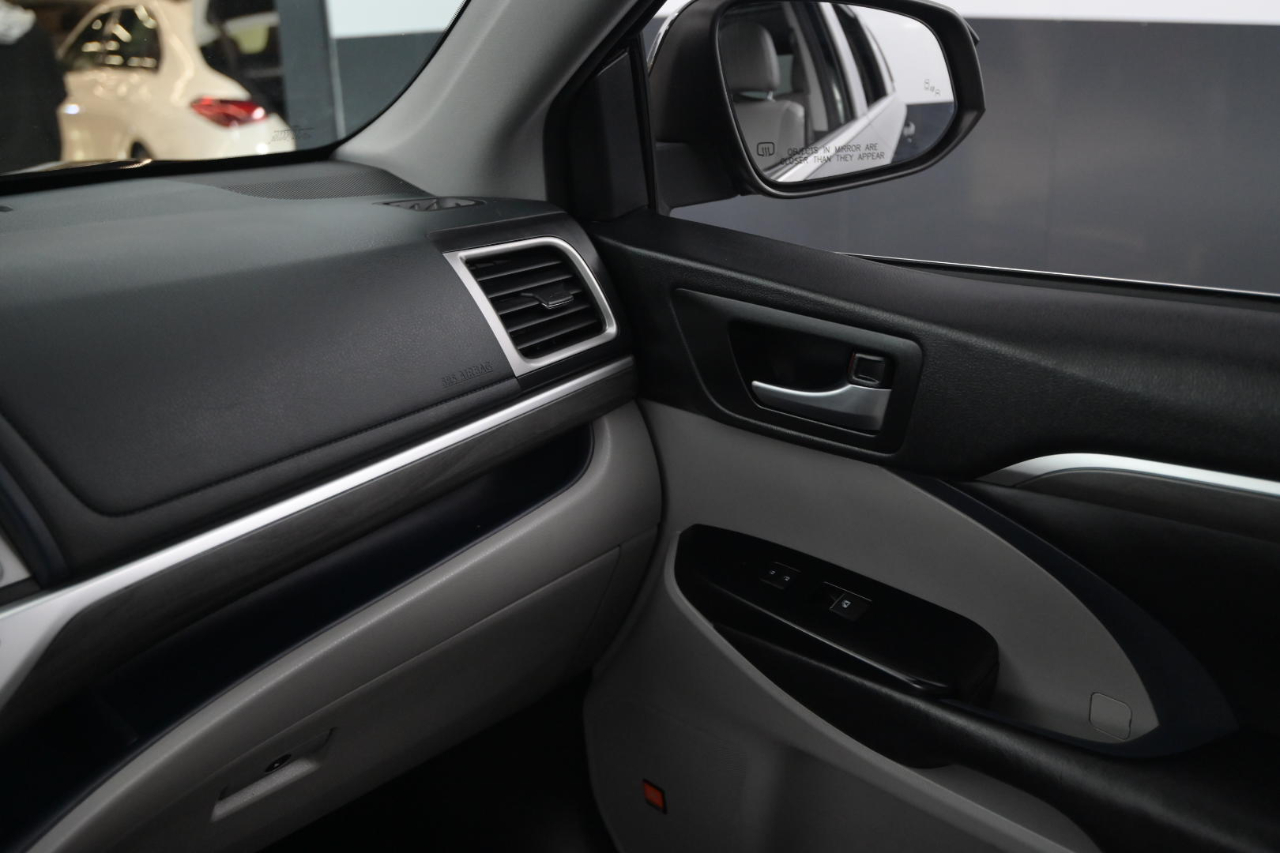 Toyota Highlander Limited V6 AWD (Natl) 2018