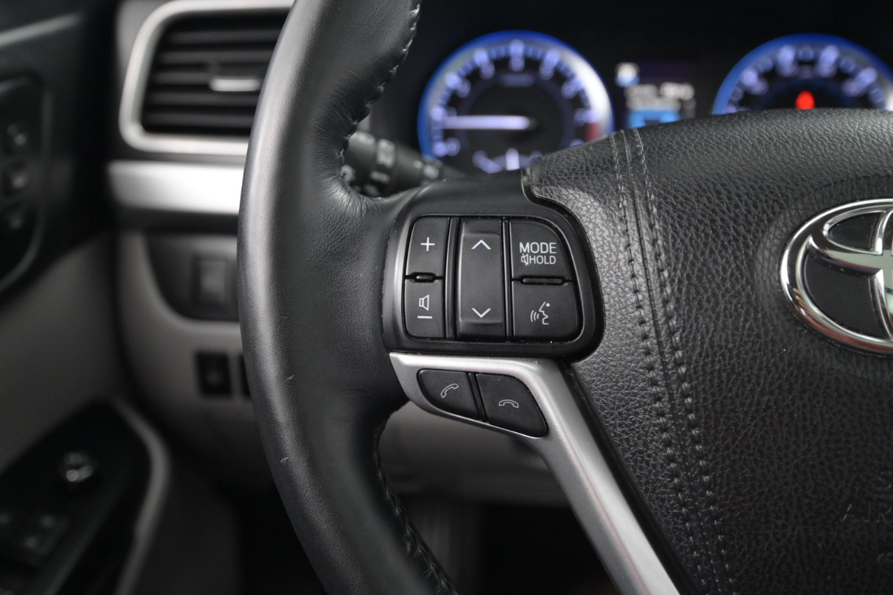 Toyota Highlander Limited V6 AWD (Natl) 2018