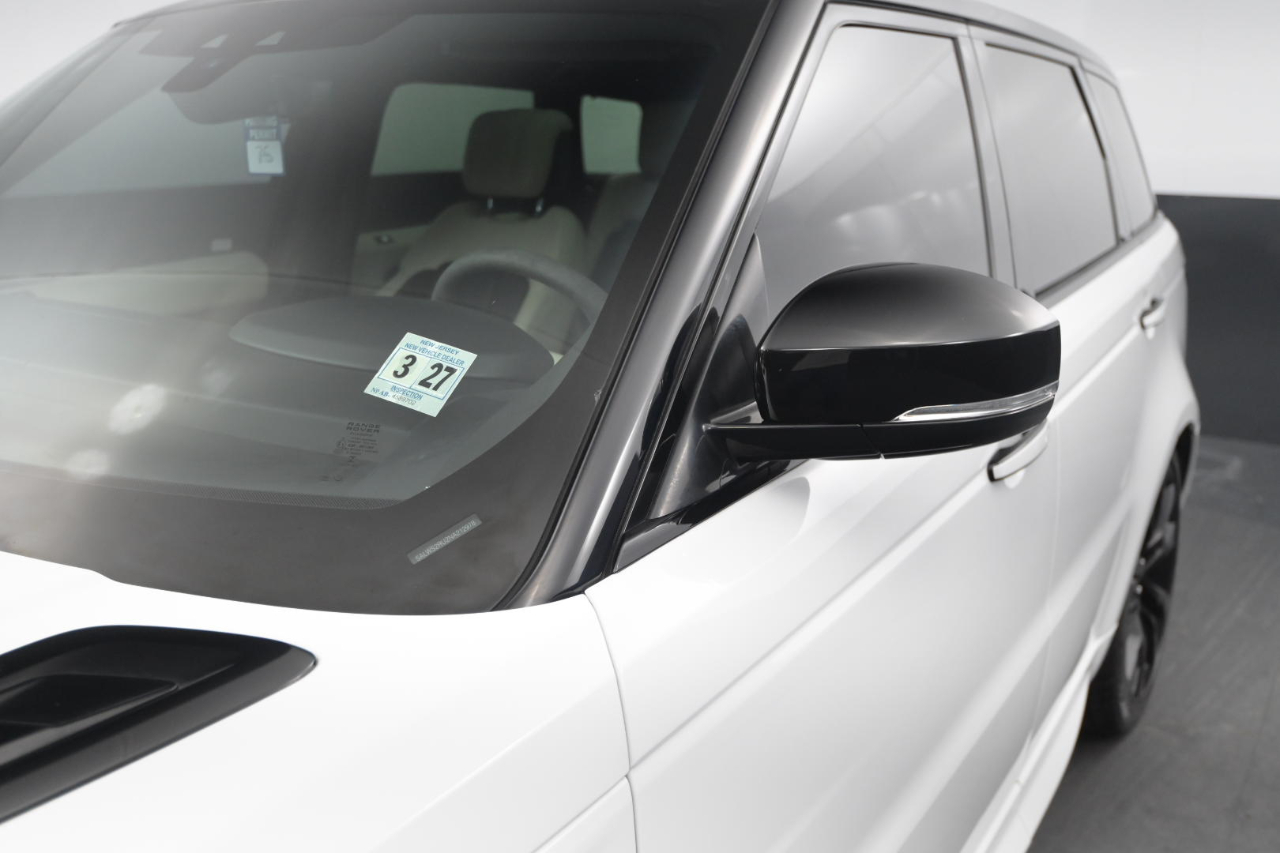 Land Rover Range Rover Sport Turbo i6 MHEV HST 2022