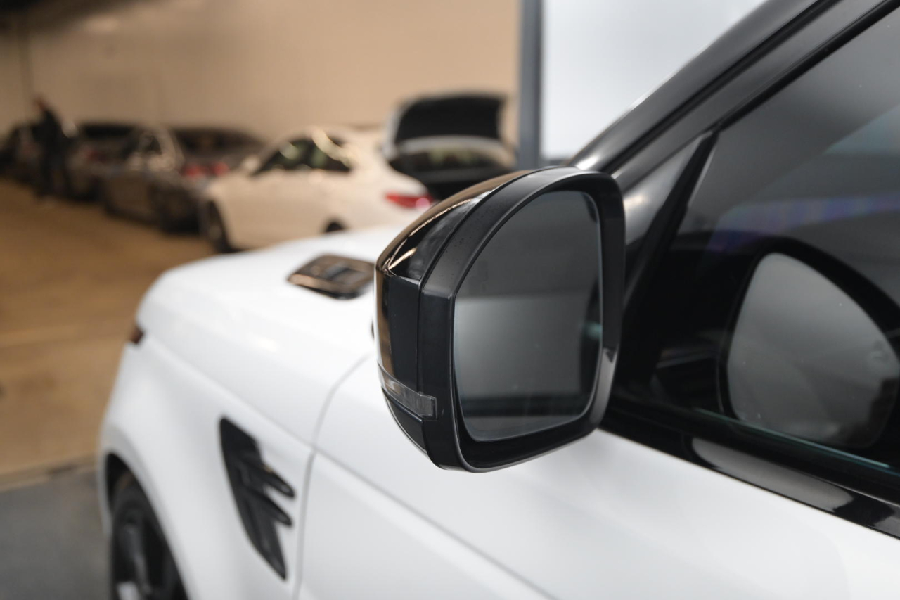 Land Rover Range Rover Sport Turbo i6 MHEV HST 2022