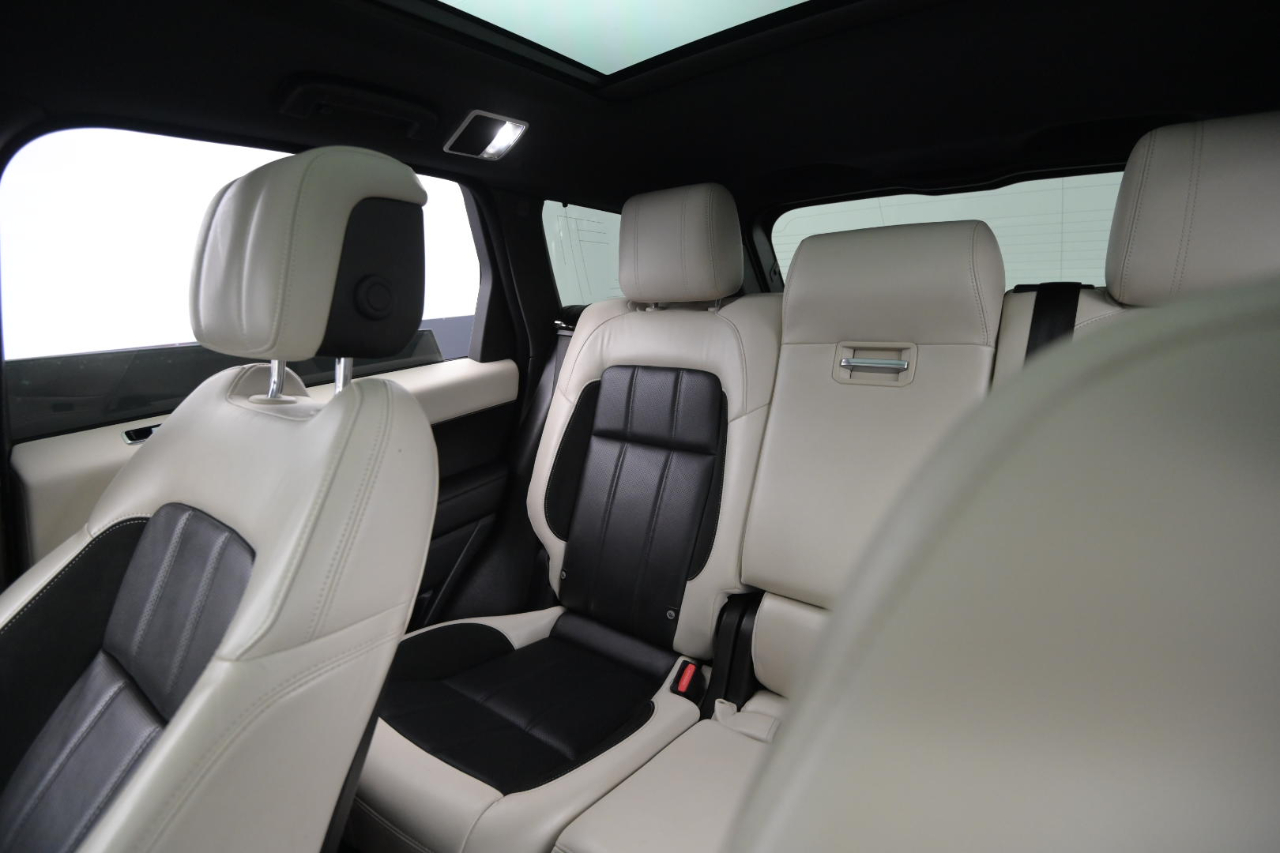 Land Rover Range Rover Sport Turbo i6 MHEV HST 2022