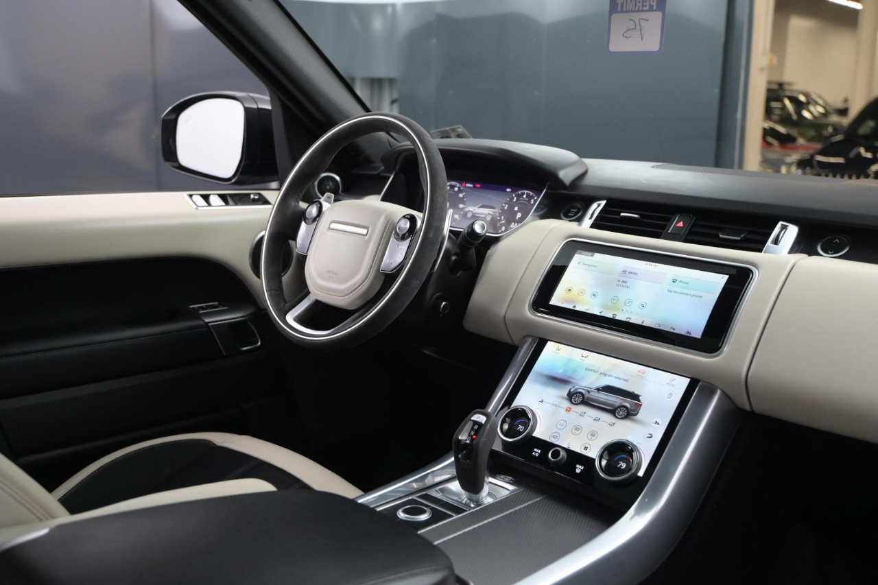 Land Rover Range Rover Sport Turbo i6 MHEV HST 2022