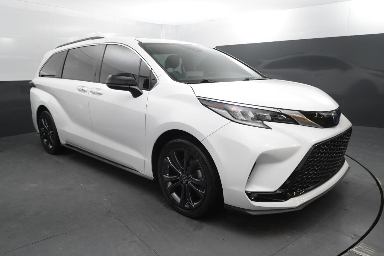 Toyota Sienna XSE FWD 7-Passenger (Natl) 2022