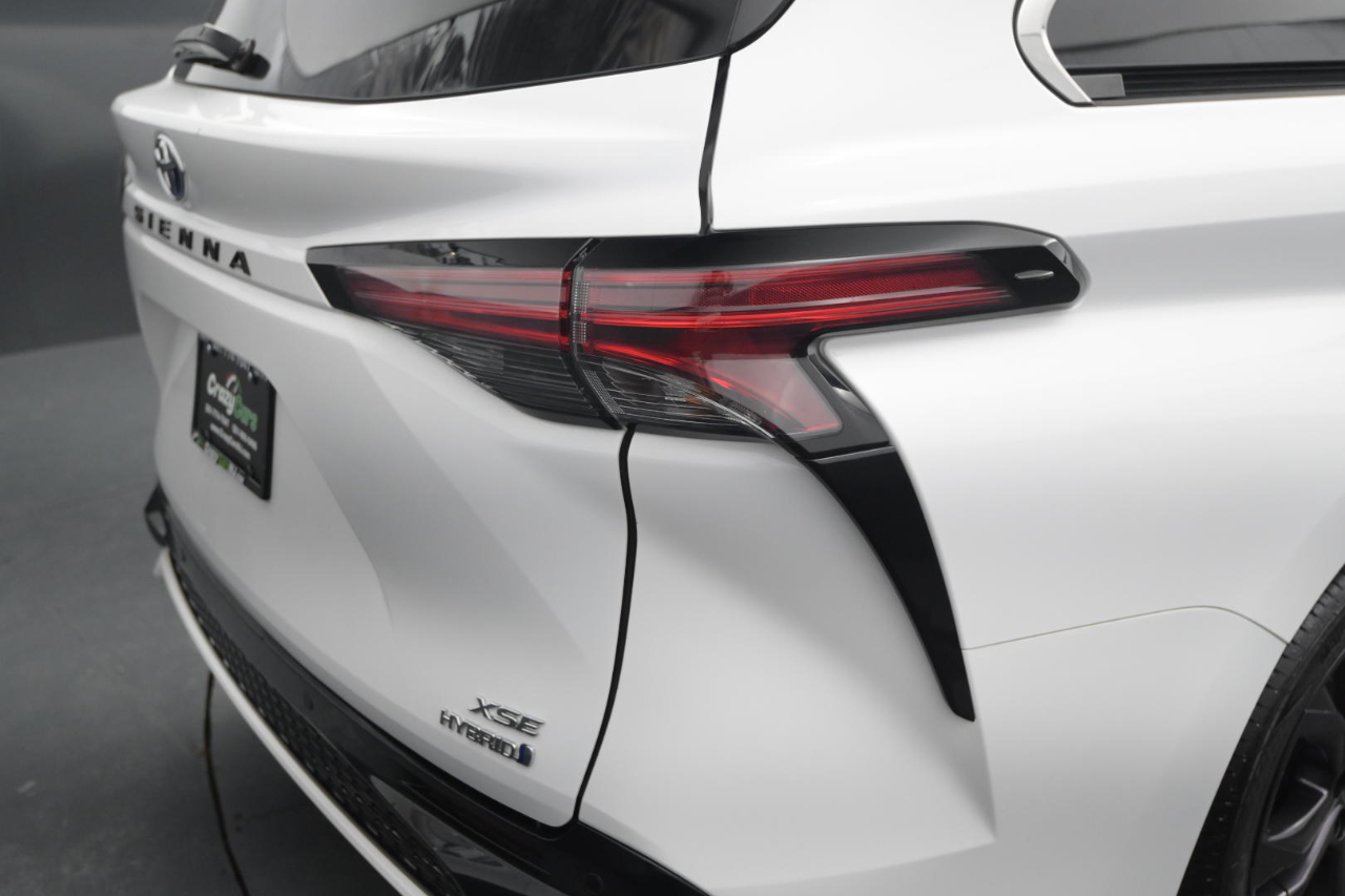 Toyota Sienna XSE FWD 7-Passenger (Natl) 2022