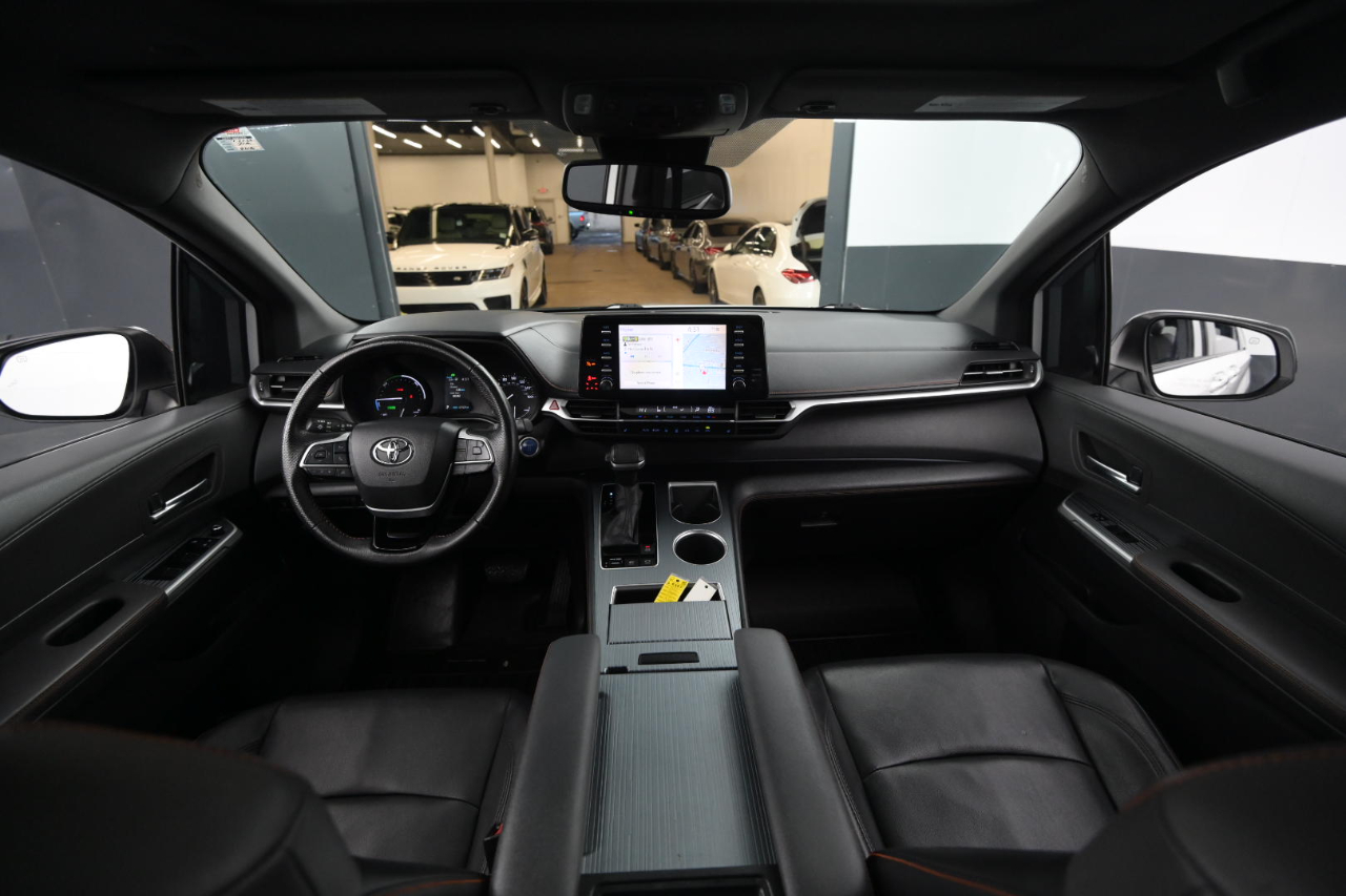 Toyota Sienna XSE FWD 7-Passenger (Natl) 2022