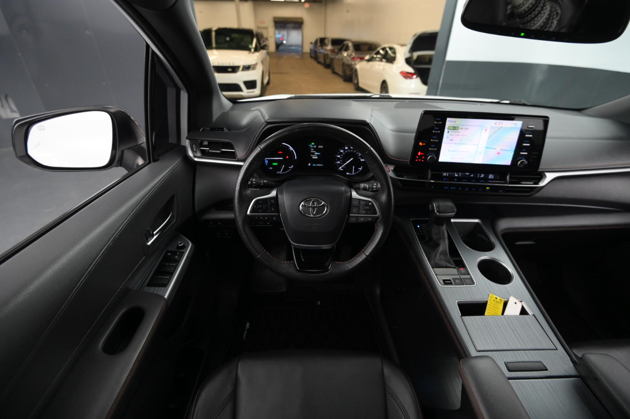 Toyota Sienna XSE FWD 7-Passenger (Natl) 2022