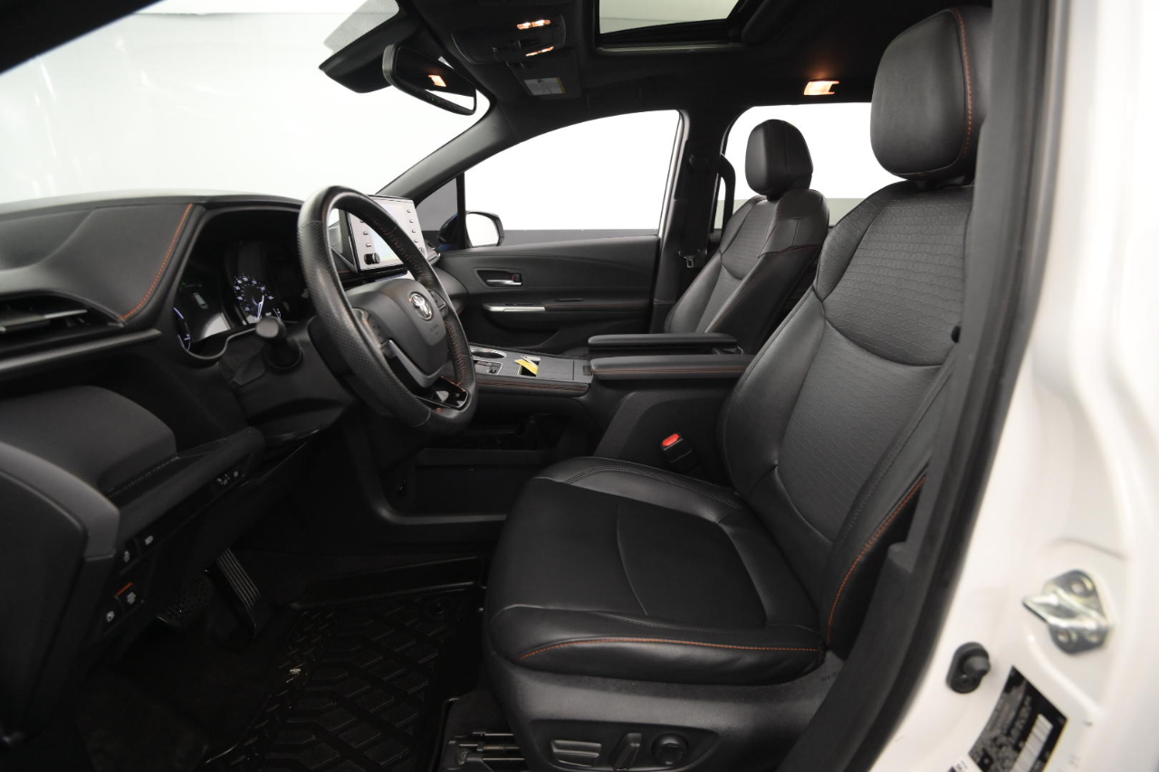 Toyota Sienna XSE FWD 7-Passenger (Natl) 2022