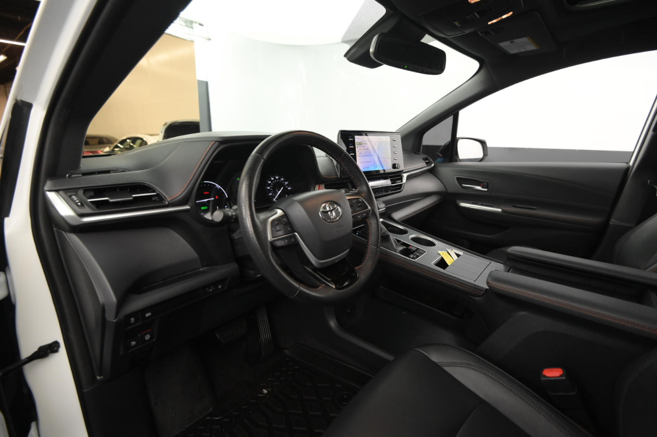 Toyota Sienna XSE FWD 7-Passenger (Natl) 2022