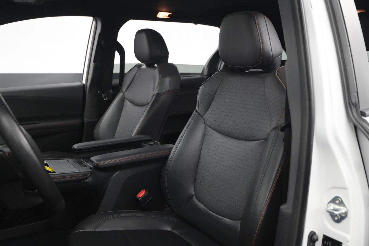 Toyota Sienna XSE FWD 7-Passenger (Natl) 2022