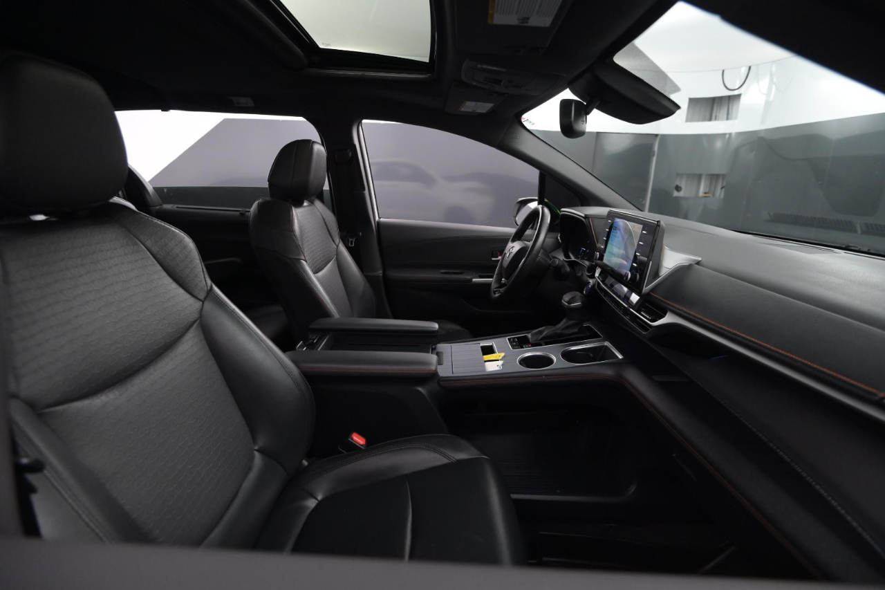 Toyota Sienna XSE FWD 7-Passenger (Natl) 2022