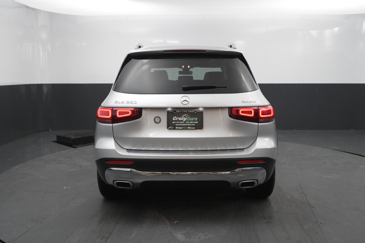Mercedes-Benz GLB GLB 250 4MATIC SUV 2021