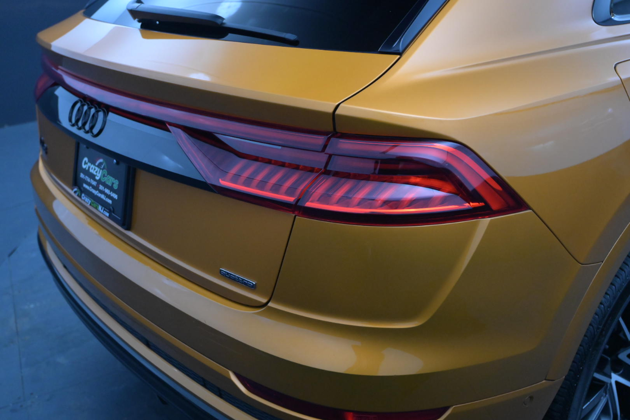 Audi Q8 Premium Plus 55 TFSI quattro 2021