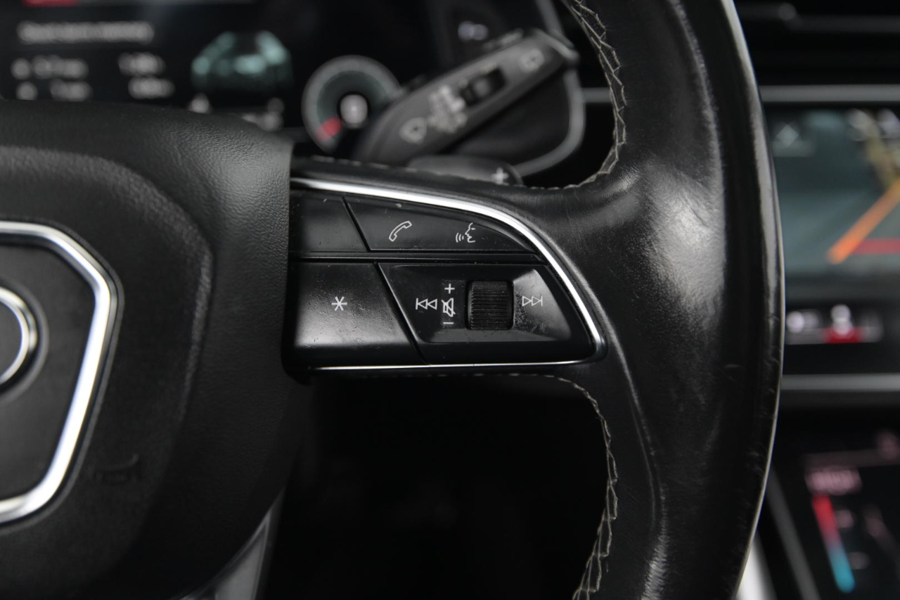 Audi Q8 Premium Plus 55 TFSI quattro 2021