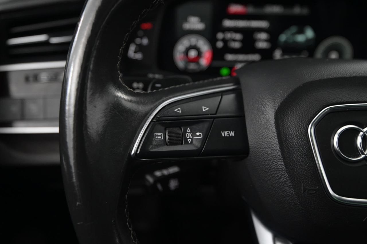 Audi Q8 Premium Plus 55 TFSI quattro 2021