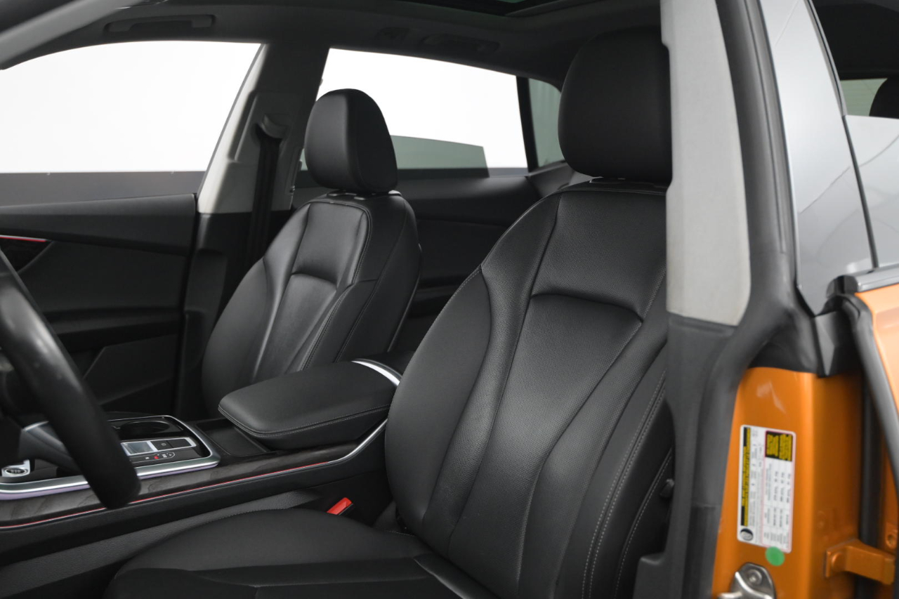 Audi Q8 Premium Plus 55 TFSI quattro 2021