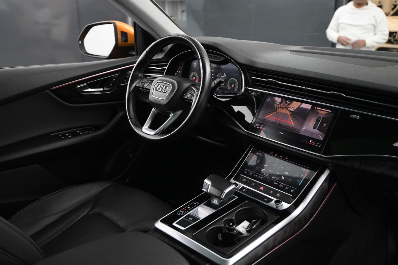 Audi Q8 Premium Plus 55 TFSI quattro 2021