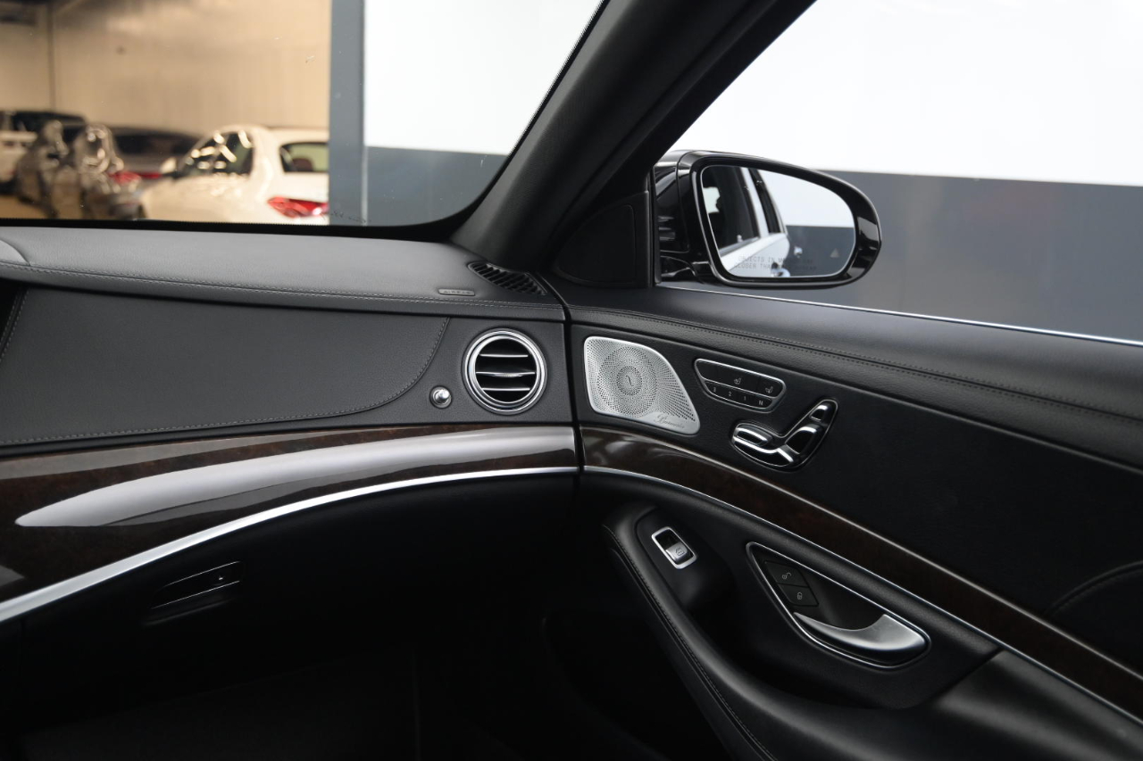 Mercedes-Benz S-Class S 560 4MATIC Sedan 2019