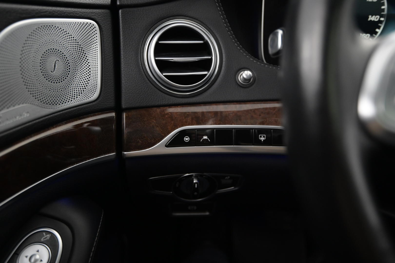 Mercedes-Benz S-Class S 560 4MATIC Sedan 2019