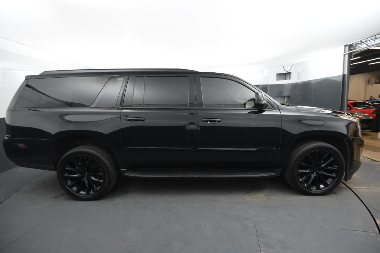 Cadillac Escalade ESV 4WD 4dr Luxury 2019