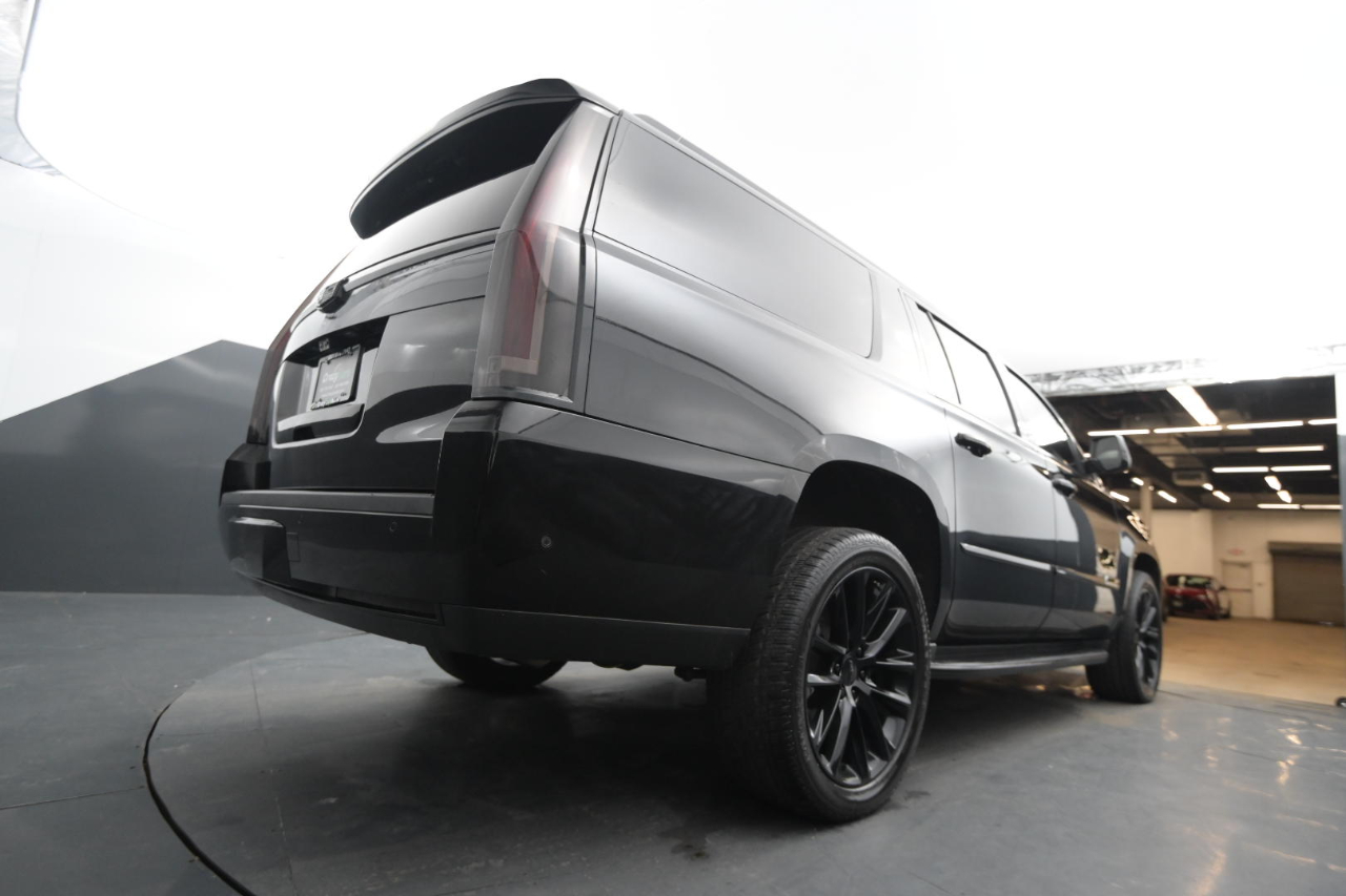 Cadillac Escalade ESV 4WD 4dr Luxury 2019