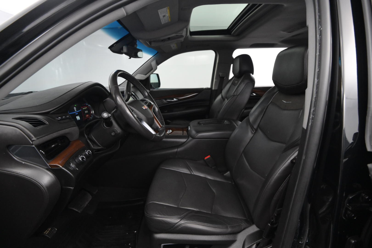 Cadillac Escalade ESV 4WD 4dr Luxury 2019