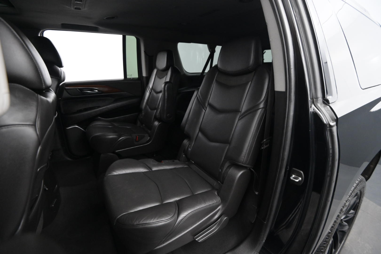 Cadillac Escalade ESV 4WD 4dr Luxury 2019