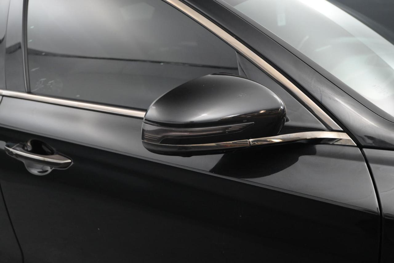 Genesis G70 2.0T Advanced AWD 2019